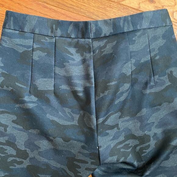 $197 Peace of Cloth NY Knit Slim Crop Navy Camo PANT 117P152 Size 8 EUC - Picture 5 of 9